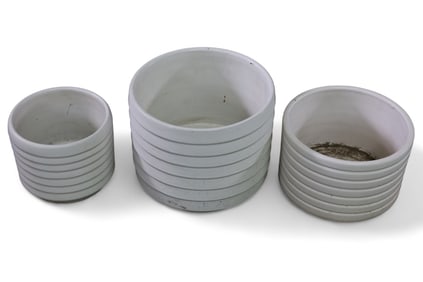 3 GAINEY PLANTERS