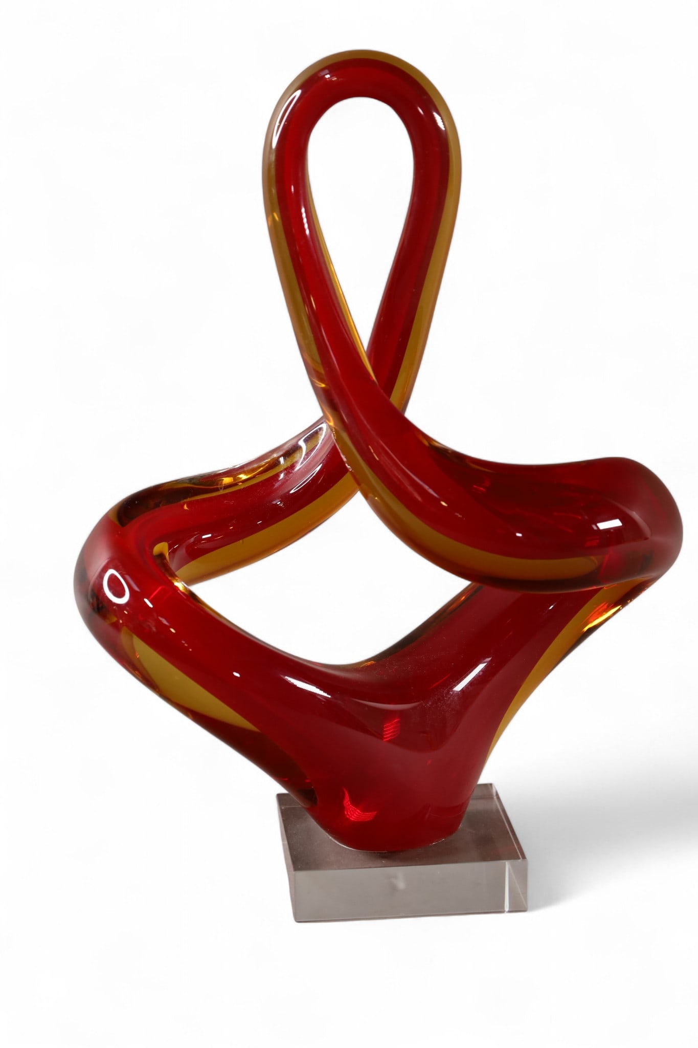 ART GLASS SCULPTURE: TABLE TOP ART GLASS SCULPTURE, 11 1/2" H.