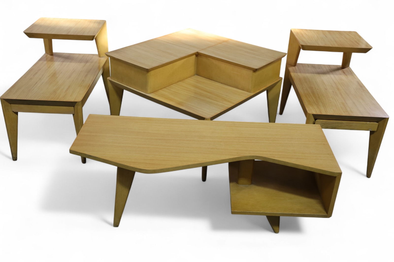 4 PIECE LIVING ROOM TABLE SET (1 of 5)