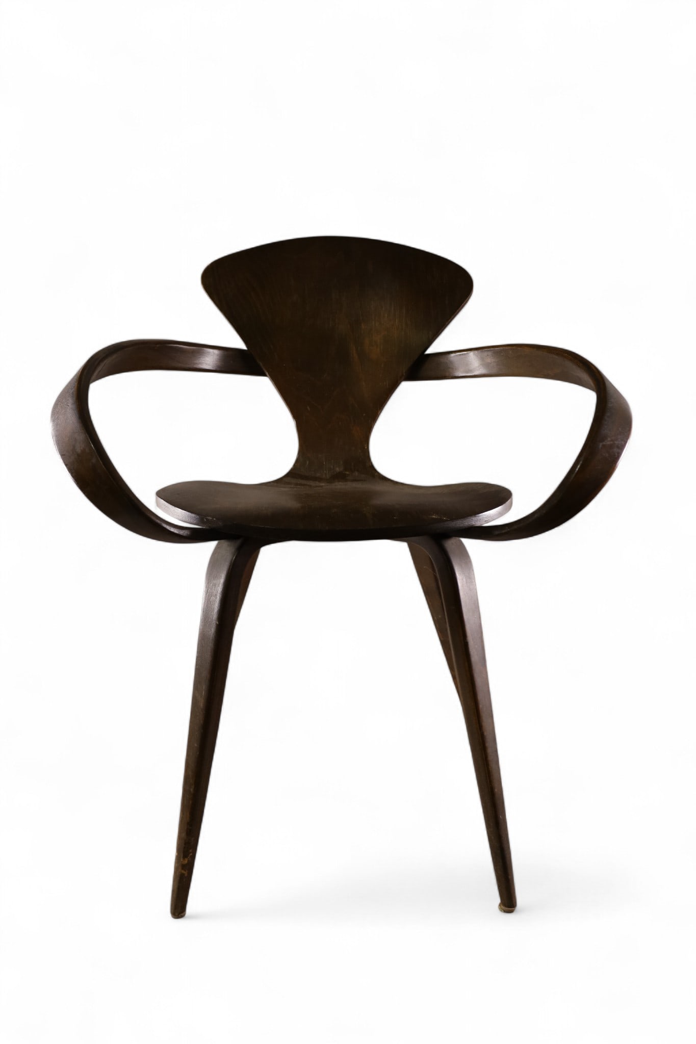 MCM BENT WOOD ARMCHAIR: MID CENTURY MODERN BENT WOOD ARMCHAIR, ATTRIBUTED TO NORMAN CHERNER FOR PLYCRAFT. WEAR TO FINISH. 24" W x 18" D x 31" H. THIS ITEM EXCEEDS SIZE LIMITATIONS FOR IN HOUSE SHIPPING, MUST BE PICKED UP IN