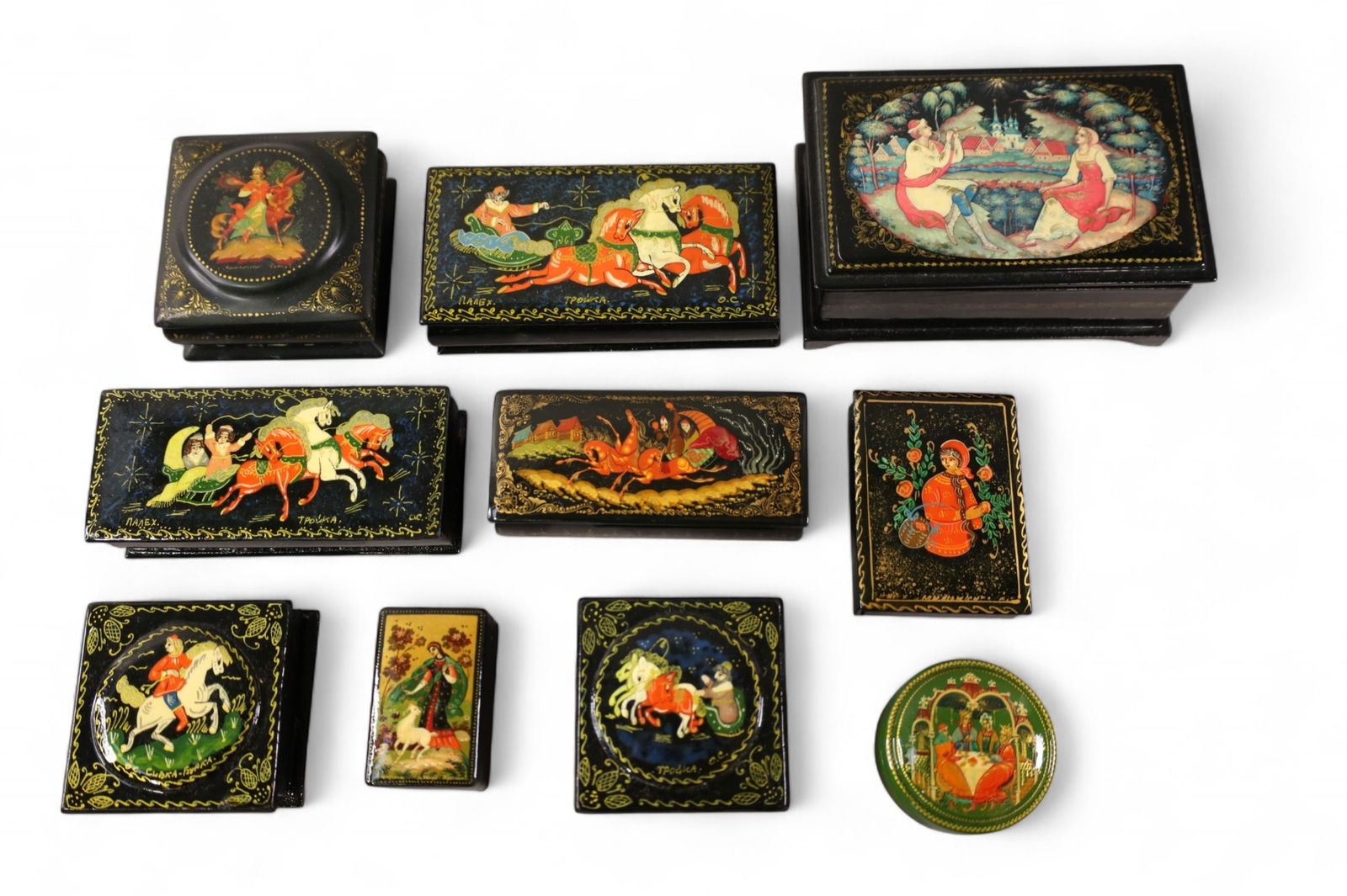 RUSSIAN LACQUERED BOXES (1 of 5)