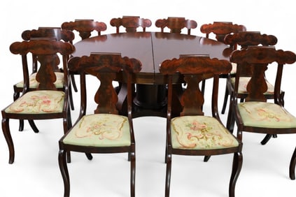 LARGE 1900'S MAHOGANY DINING TABLE & CHAIRS