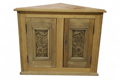 OAK CORNER CABINET