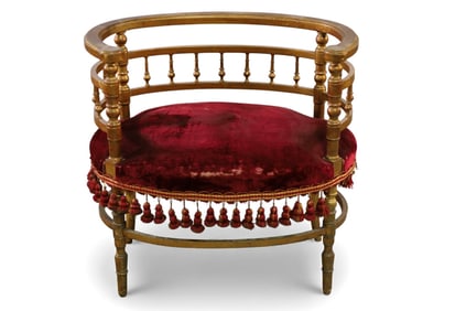 19TH CENTURY VANITY BENCH