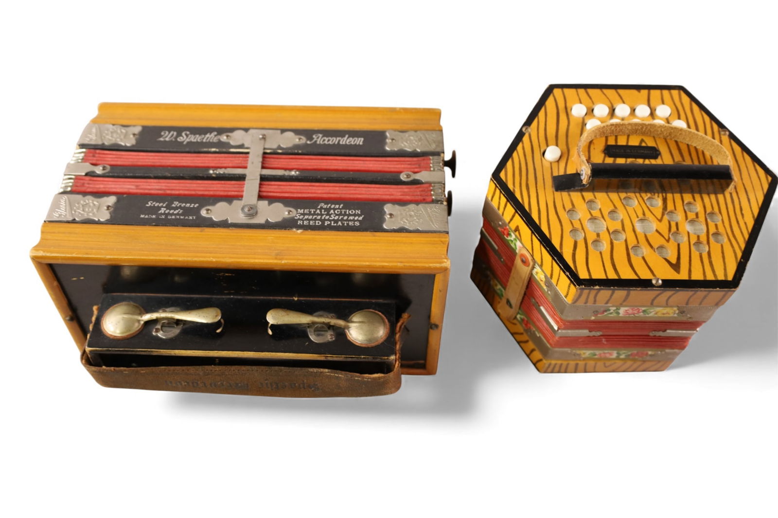 2 VINTAGE SQUEEZE BOXES (1 of 3)