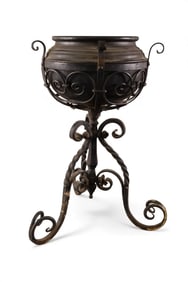 IRON PLANTER