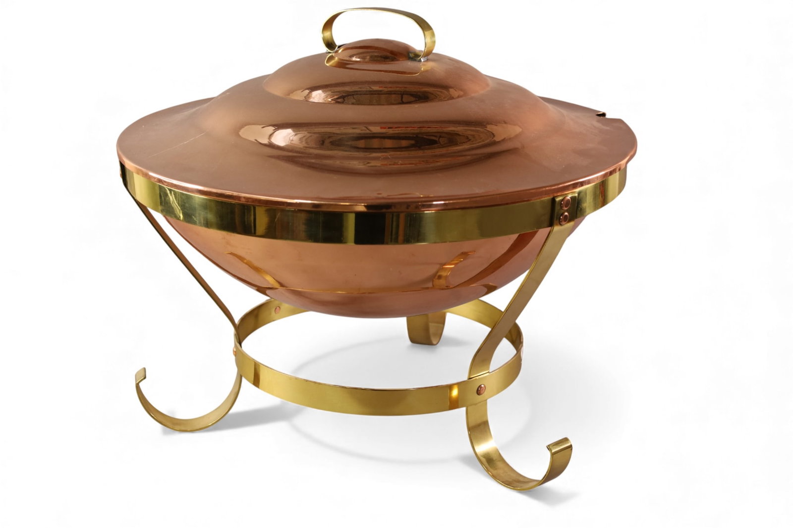 LARGE BRASS AND COPPER COOKER: LARGE COPPER COOKER IN BRASS COOKER, WITH LID. 24" DIAM x 19" H. THIS ITEM EXCEEDS SIZE LIMITATIONS FOR IN HOUSE SHIPPING, MUST BE PICKED UP IN HOUSE OR SHIPPED VIA 3rd PARTY GROUND SHIPPER.