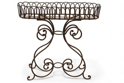 METAL GARDEN PLANTER