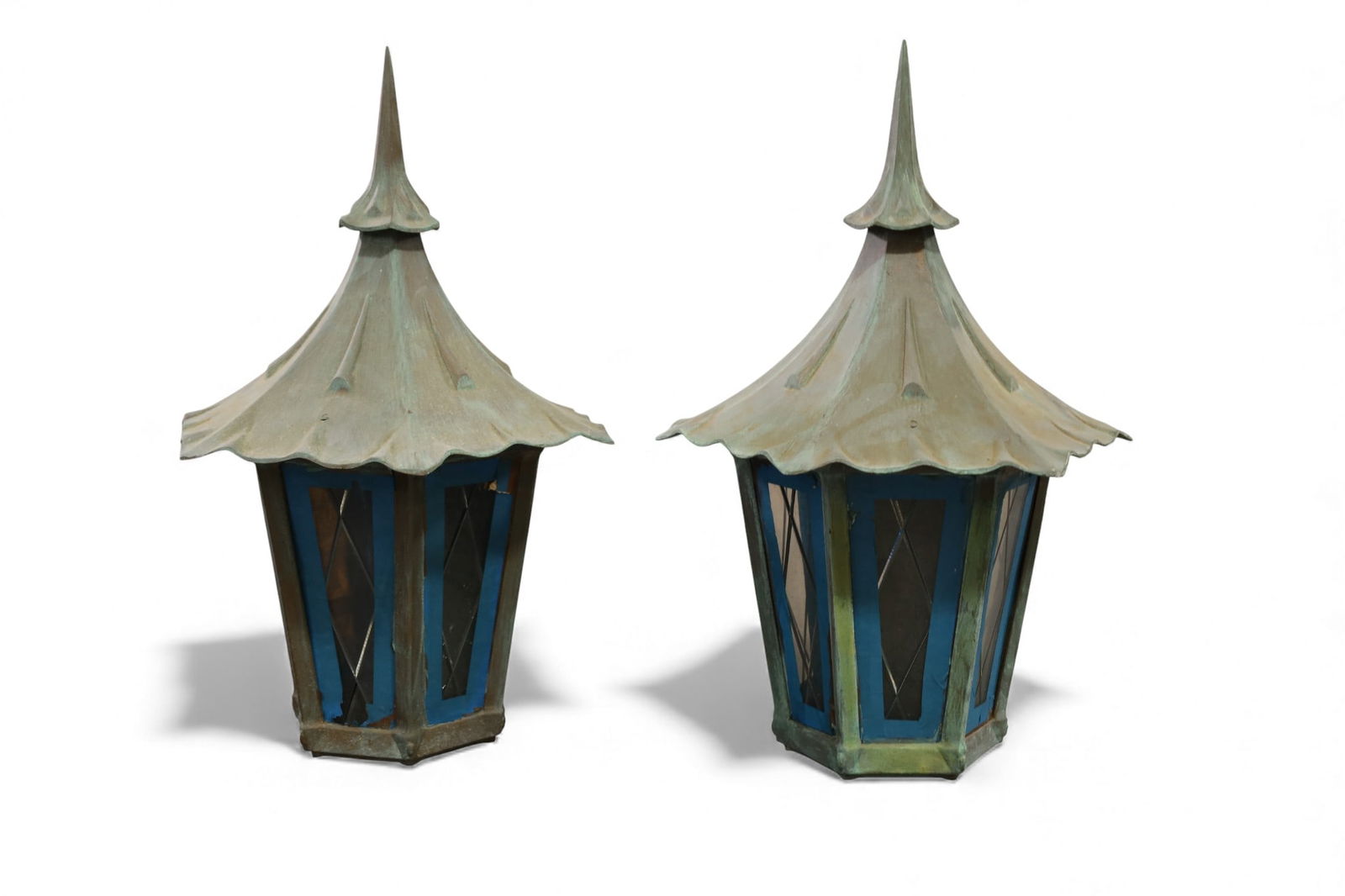 PAIR OF OUTDOOR WALL LIGHTS OR LANTERNS (1 of 2)