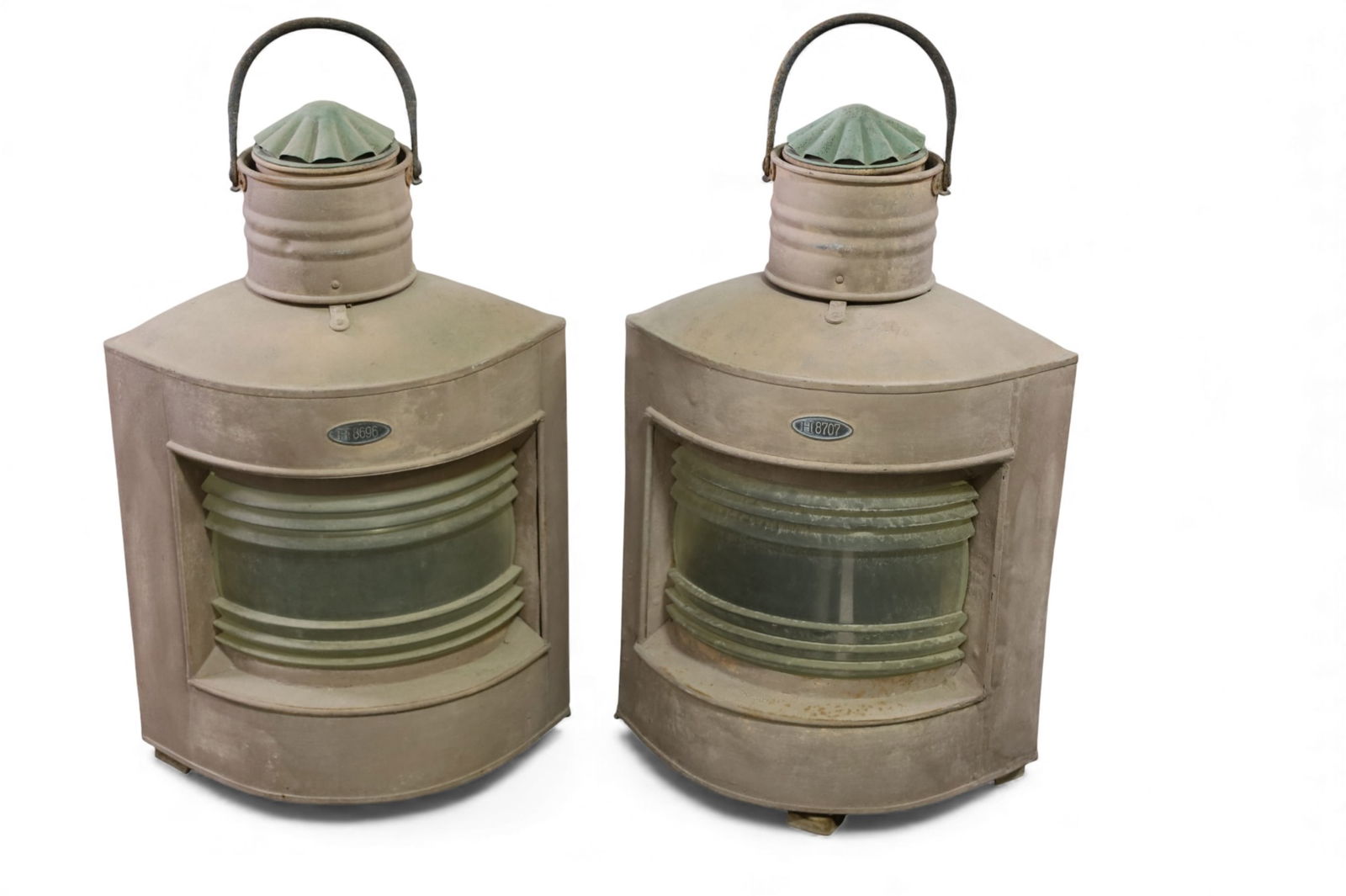 PAIR OF LARGE SHIP'S LIGHTS (1 of 3)