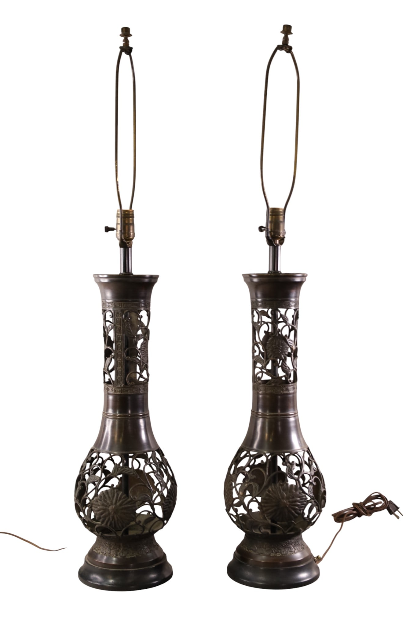 PAIR OF ASIAN CAST METAL TABLE LAMPS (1 of 2)