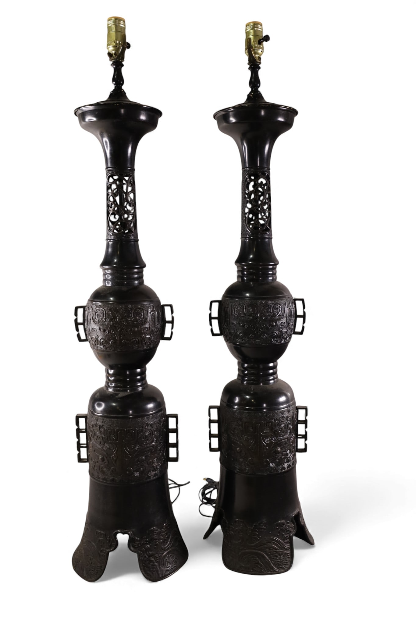 PAIR OF JAPANESE FORM LAMPS (1 of 3)