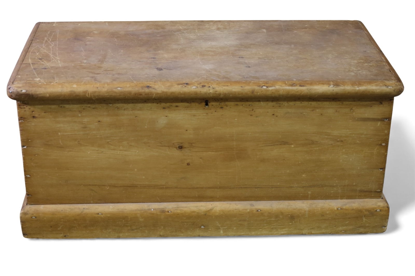 PRIMITIVE PINE TRUNK (1 of 3)