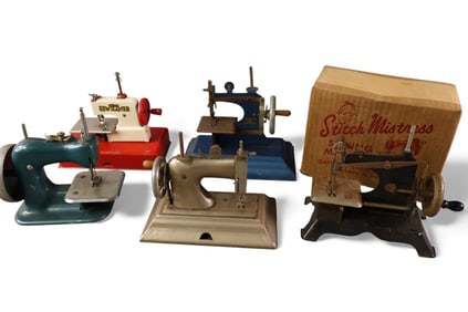 6 TOY SEWING MACHINES