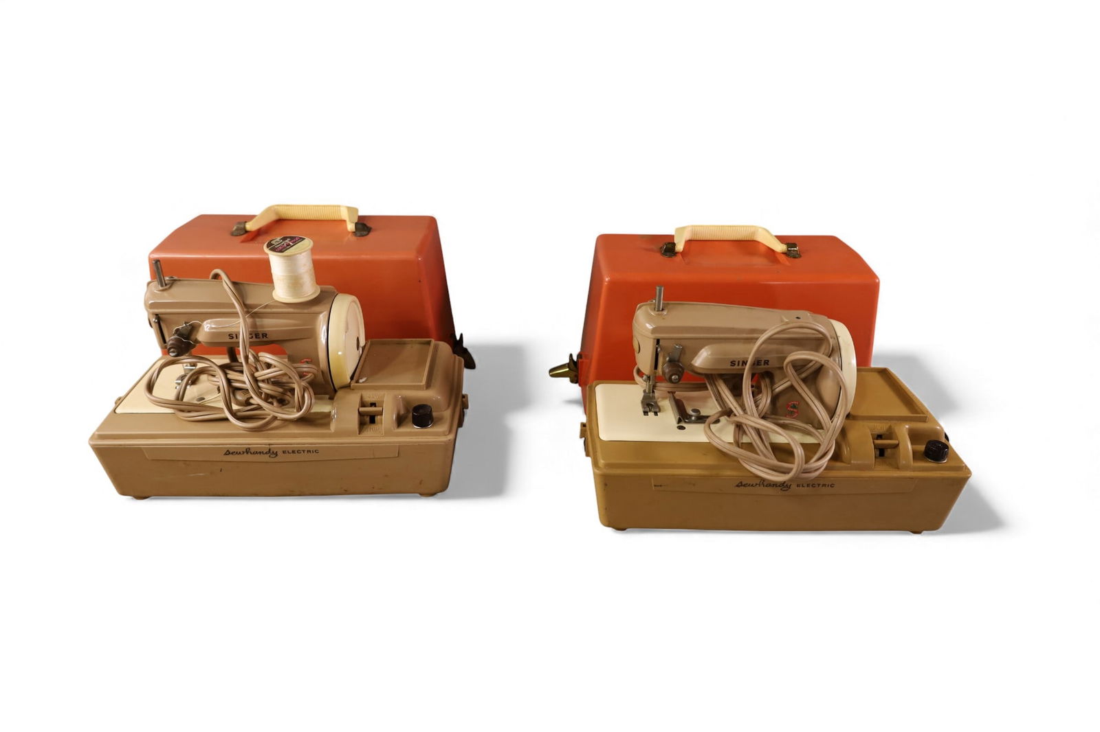 2 SINGER TOY SEWING MACHINE: ELECTRIC SEW HANDY SEWING MACHINES. IN CASE.