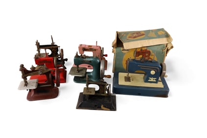 7 TOY SEWING MACHINES