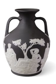 WEDGWOOD BLACK PORTLAND VASE