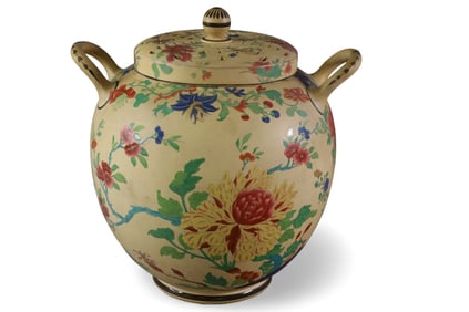 WEDGWOOD POTPOURRI URN