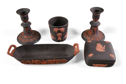 5 PIECES OF WEDGWOOD ROSSO ANTICO