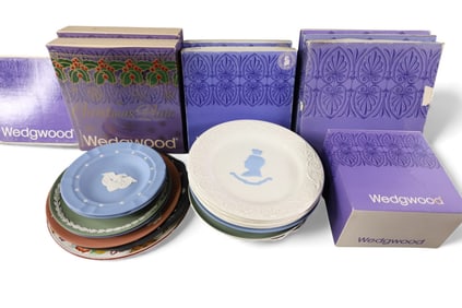 COLLECTION OF WEDGWOOD PLATES & 1 CUP