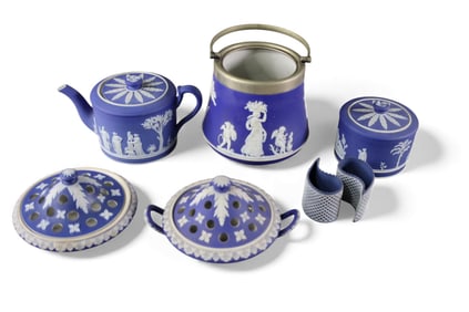 7 PCS OF BLUE WEDGWOOD