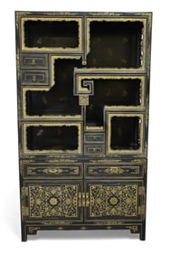 LARGE LACQUERED CHINESE CURIO