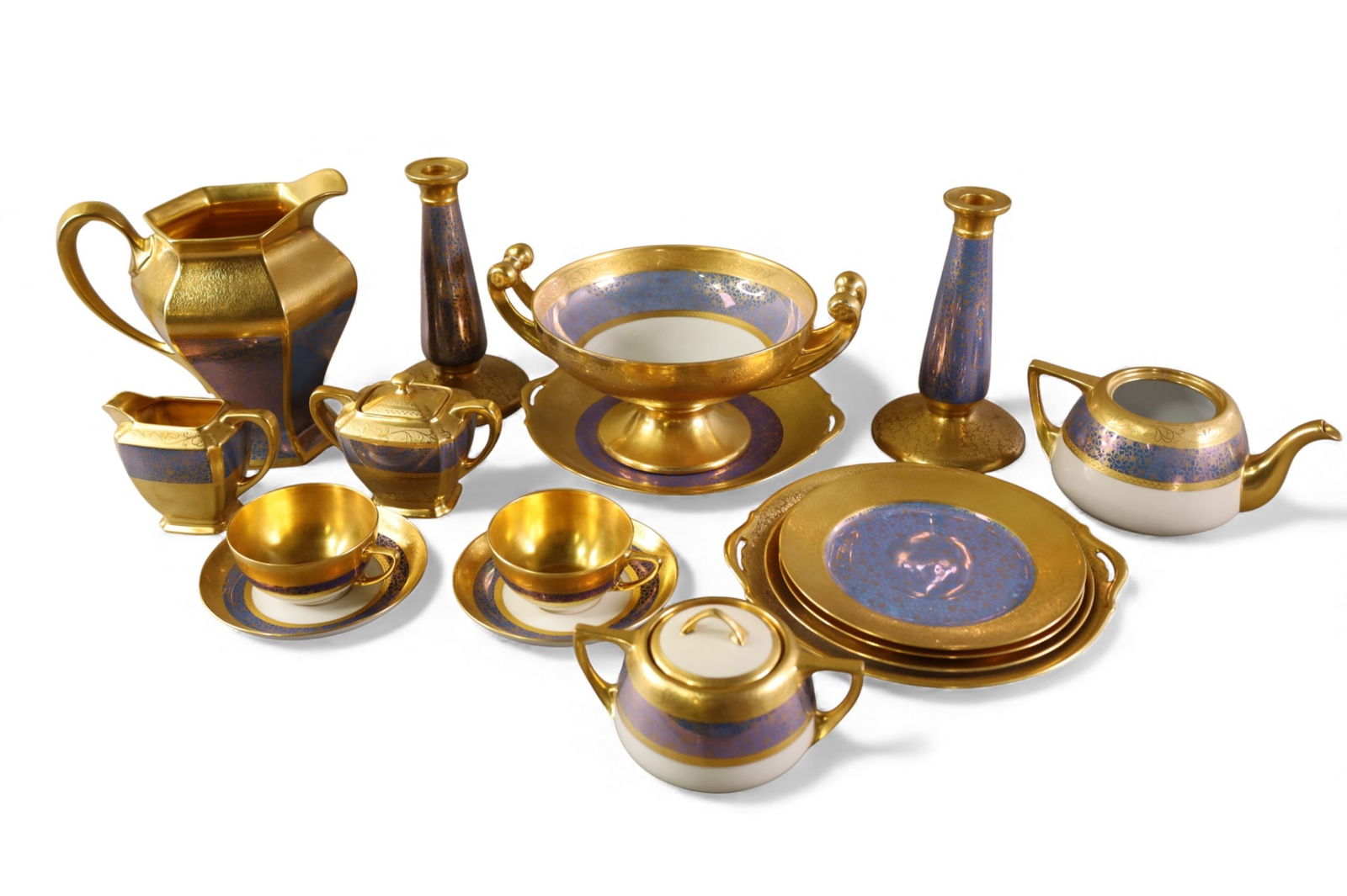 17 PIECES OF PICKARD: PICKARD BLUE LUSTER, CENTER PIECES, CREAMER SUGAR, PLATES, AND MORE, TEA POT IS MISSING LID.