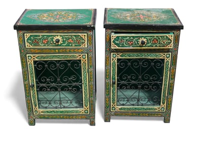 PAIR OF NIGHTSTANDS