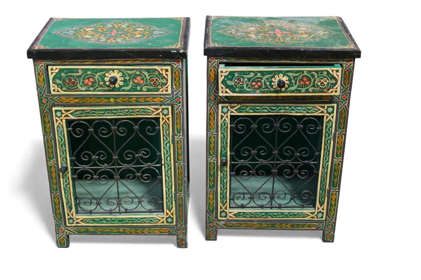PAIR OF NIGHTSTANDS (1 of 3)