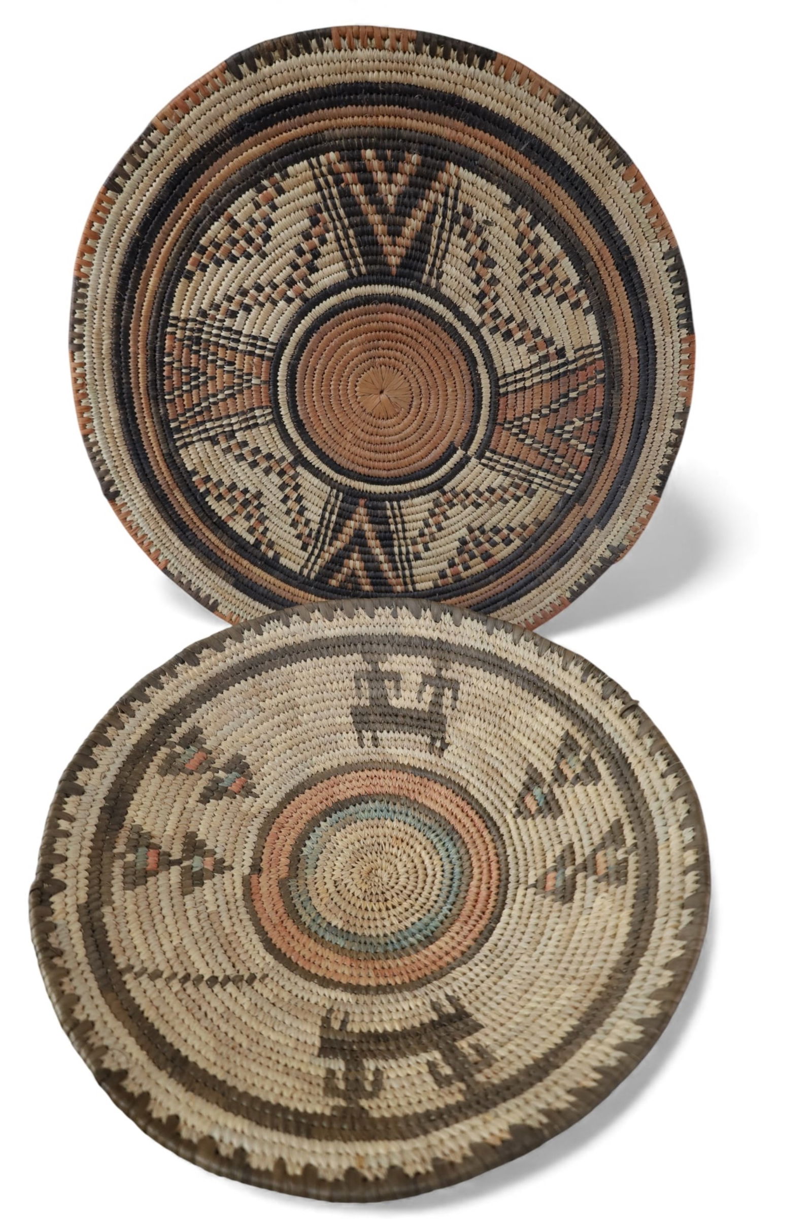 2 NATIVE AMERICAN BASKETS (1 of 5)
