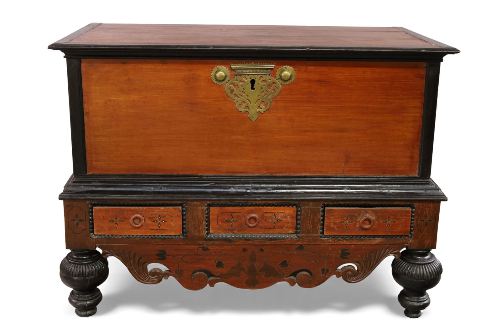 LARGE ANTIQUE TRUNK ON LEGS (1 of 6)