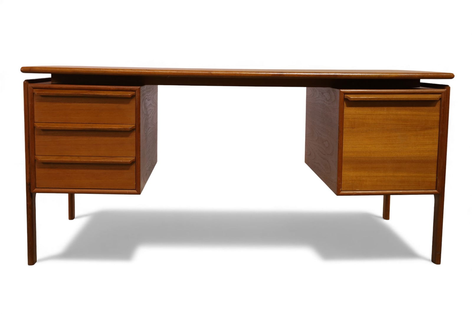 GV GAASVIG TEAK FLOATING DESK (1 of 6)