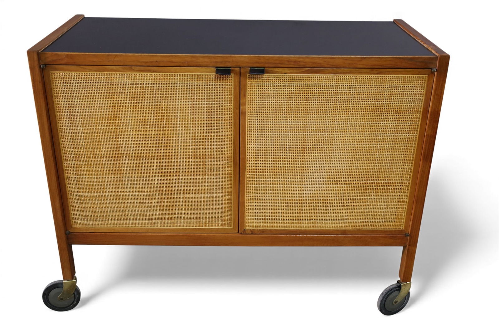 MID CENTURY MODERN BAR CART: MID CENTURY MODERN JACK CARTWRIGHT FOR FOUNDERS CANE DOOR BAR CART, ON CASTERS. MISSING INTERIOR DRAWER. 42" W x 19" D x 33" H. THIS ITEM EXCEEDS SIZE LIMITATIONS FOR IN HOUSE SHIPPING, IT MUST BE PIC