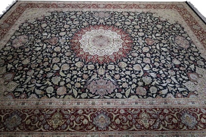 APPROX 9' 3" x 12' 1" HANDMADE WOOL RUG