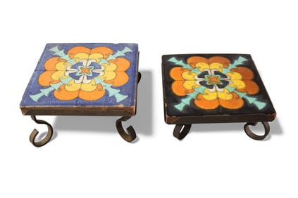 2 TILE TRIVETS
