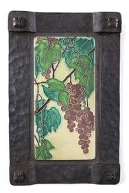 ARTS & CRAFTS TILE PLAQUE