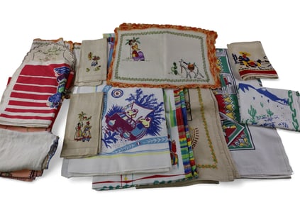 COLLECTION OF MEXICAN THEMED LINENS