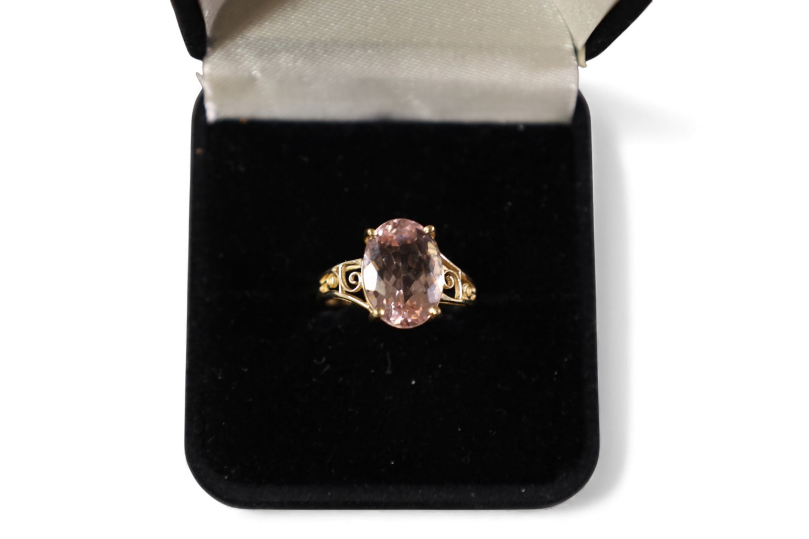 14k YELLOW GOLD RING (1 of 4)