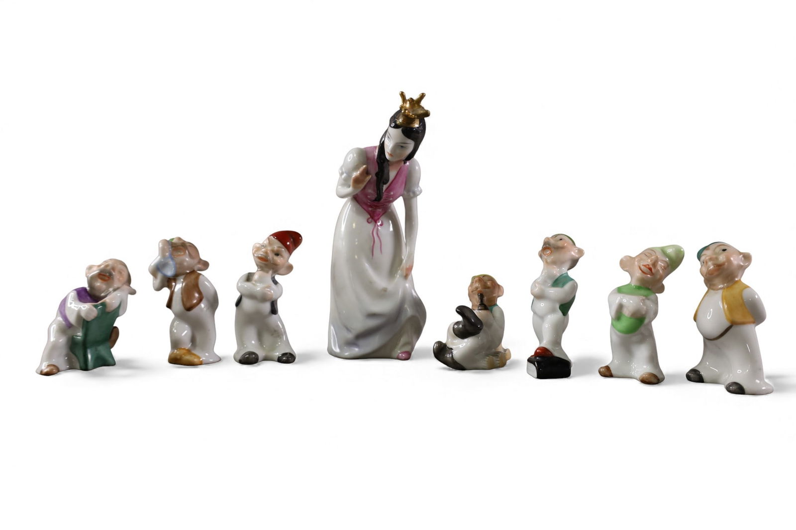SNOW WHITE & THE 7 DWARVES HEREND FIGURES (1 of 6)