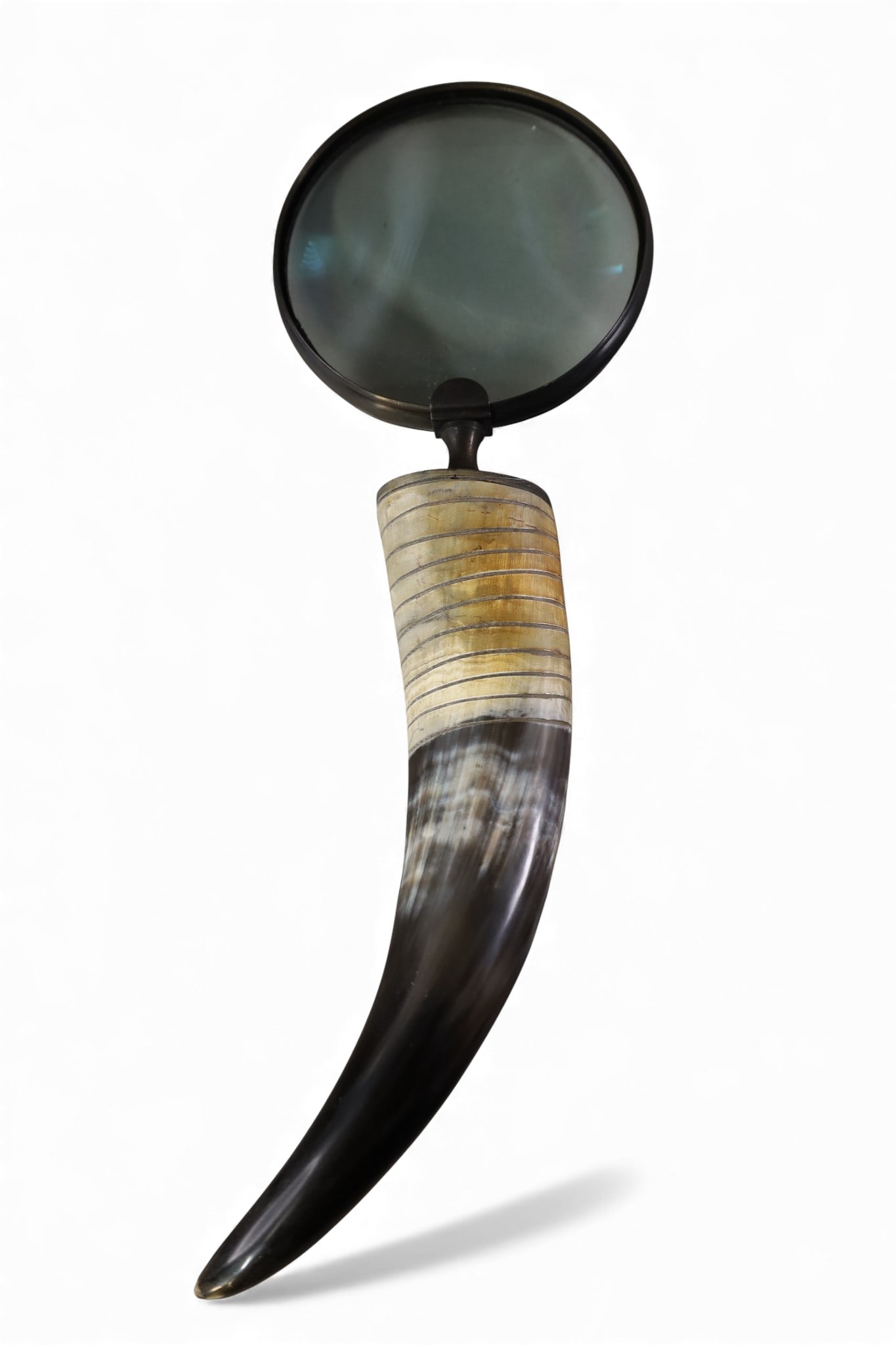 HORN MAGNIFYING GLASS (1 of 3)
