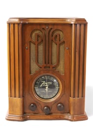 ZENITH TOMBSTONE RADIO