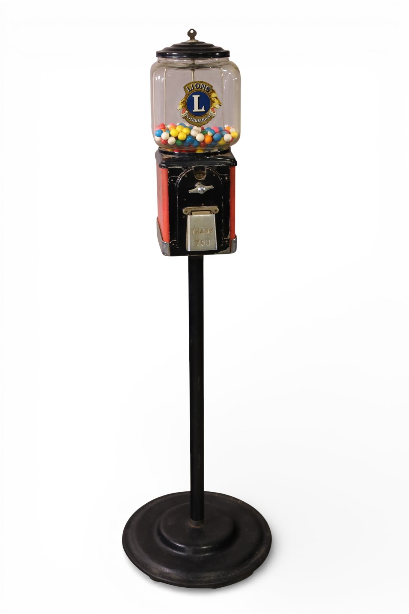 VICTOR GUMBALL ON STAND (1 of 3)