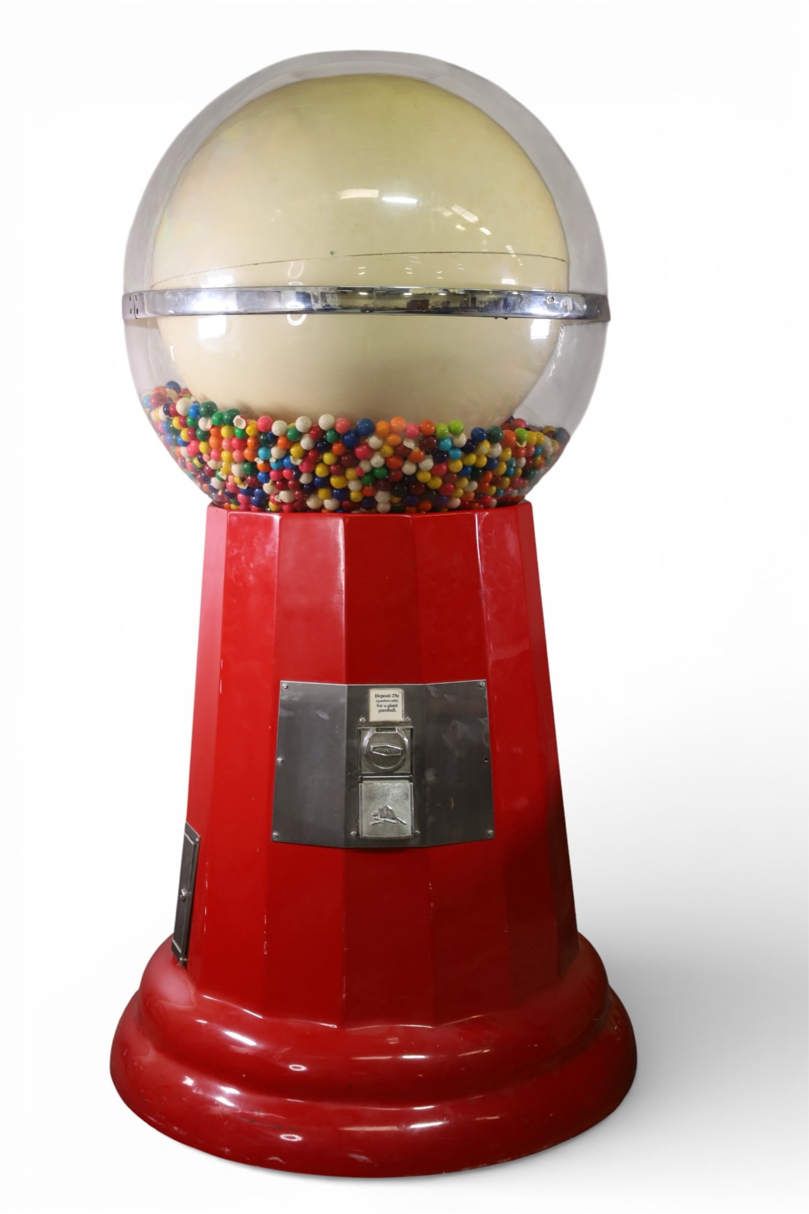 MONUMENTAL NOVELTY GUMBALL MACHINE (1 of 3)