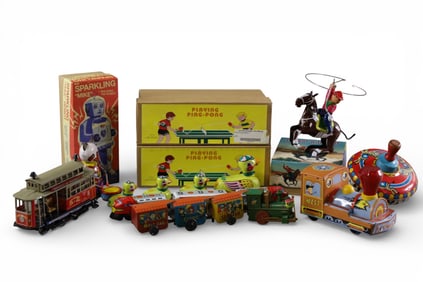 11 VINTAGE TOYS