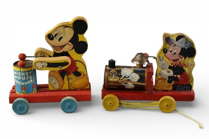 DISNEY PULL TOYS