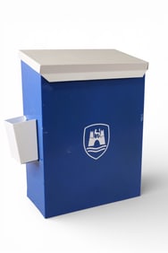 PAPER TOWEL DISPENSER