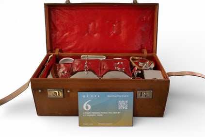 4 PERSON ENGLISH PICNIC SET