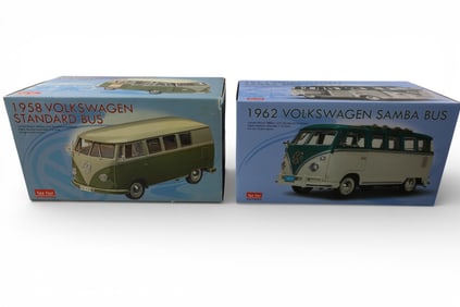 2 VOLKSWAGON BUSSES