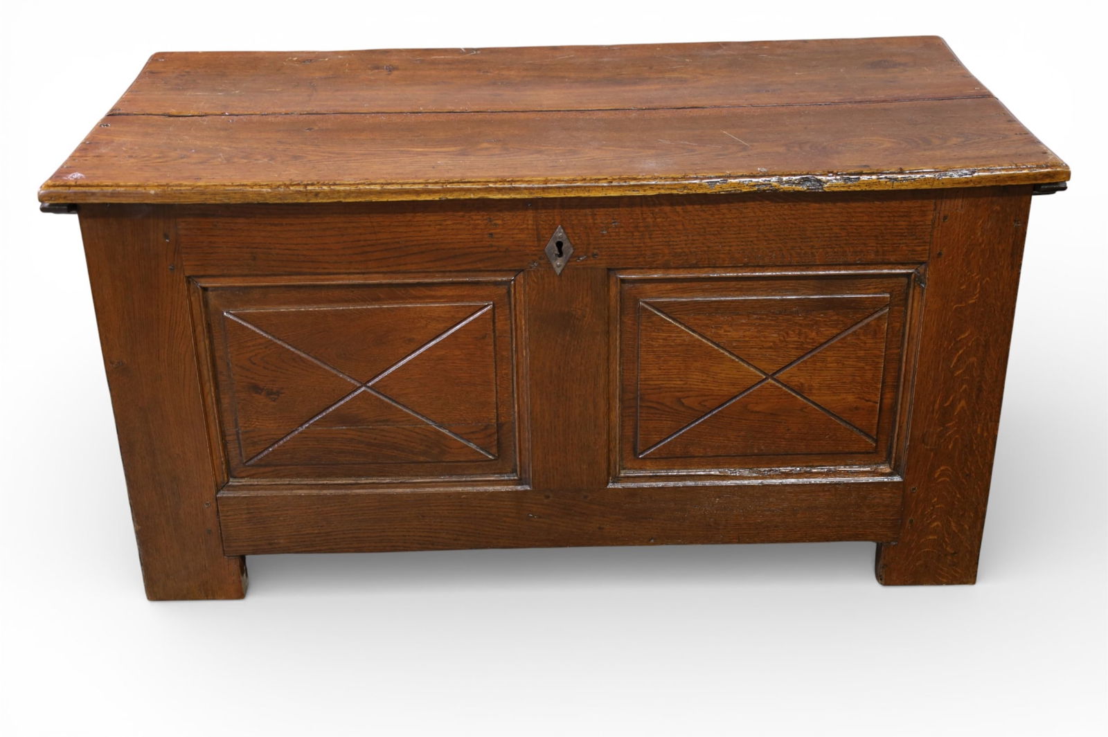 19TH CENTURY BLANKET CHEST: 19TH CENTURY OAK BLANKET CHEST, NO KEY. 38" W x 23" D x 24" H. THIS ITEM EXCEEDS SIZE LIMITATIONS FOR IN HOUSE SHIPPING, IT MUST BE PICKED UP IN HOUSE OR SHIPPED VIA 3rd PARTY GROUND SHIPPER.