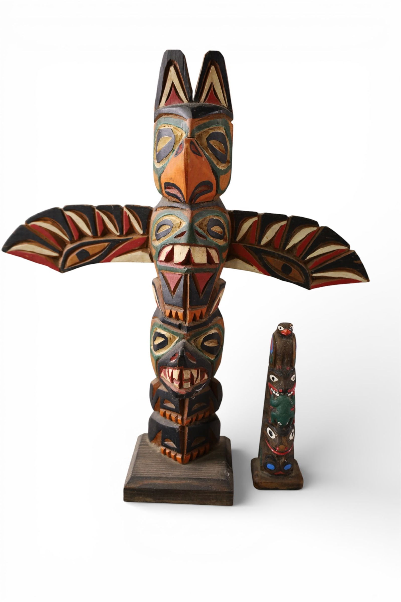 2 TOTEM POLES: 2 NATIVE AMERICAN TOTEM POLES, 5" - 13" H.